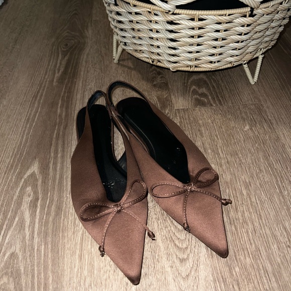 H&M Shoes - H&M Brown Pointed Slingback Flats